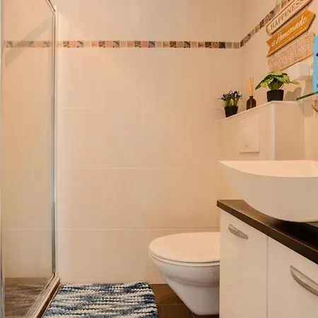 Terrace Ac Lift - Old Town | By Airnest Nizza