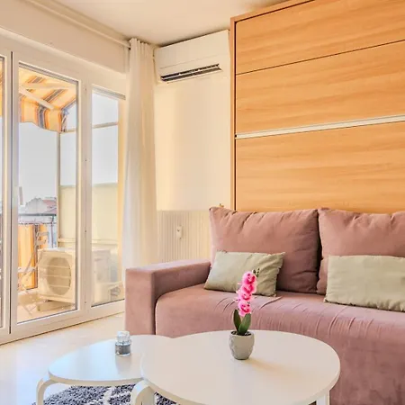 Terrace Ac Lift - Old Town | By Airnest Appartamento *